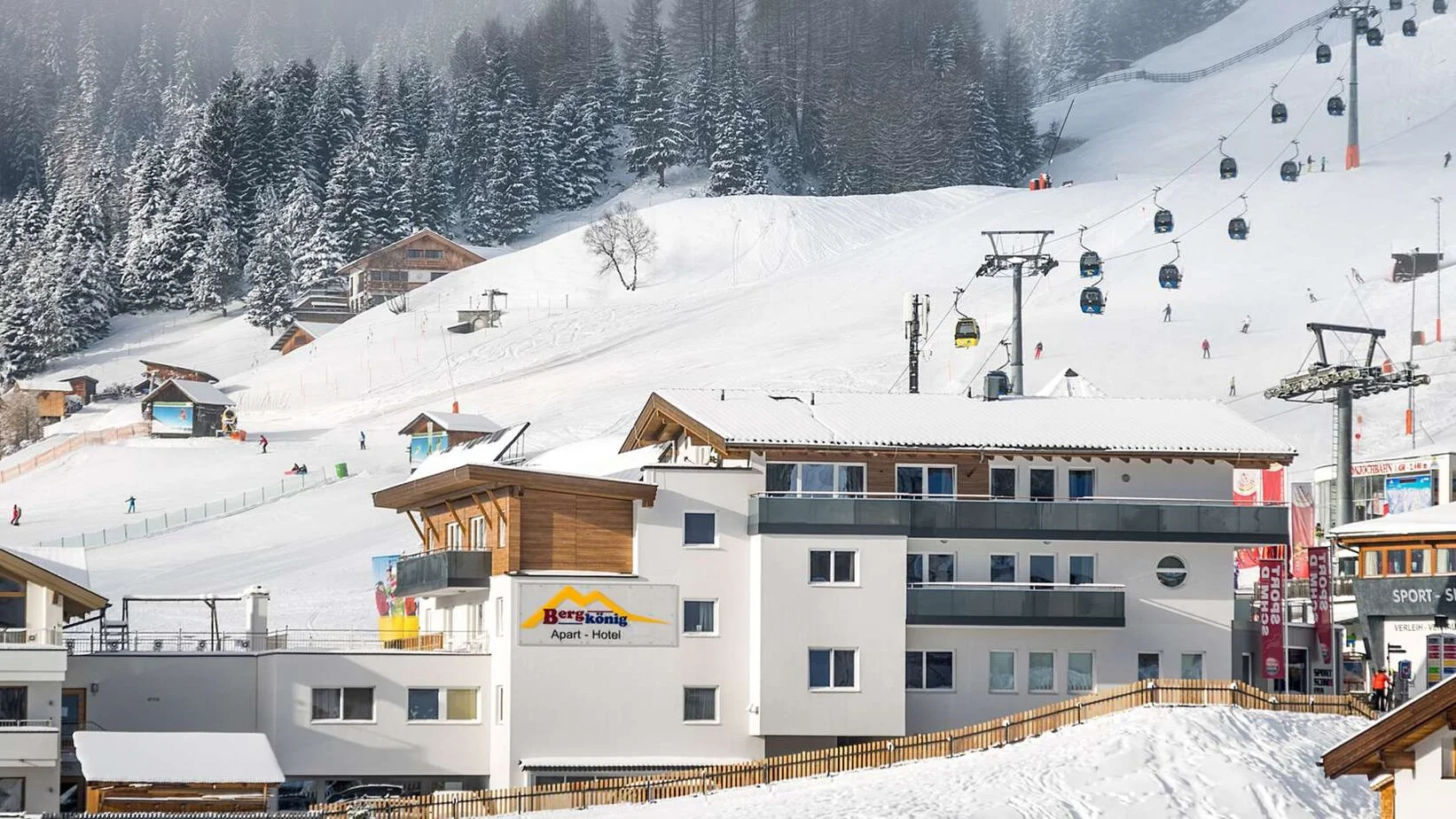 Hausansicht Ost Ostansicht Apart Hotel Bergkönig in Fiss